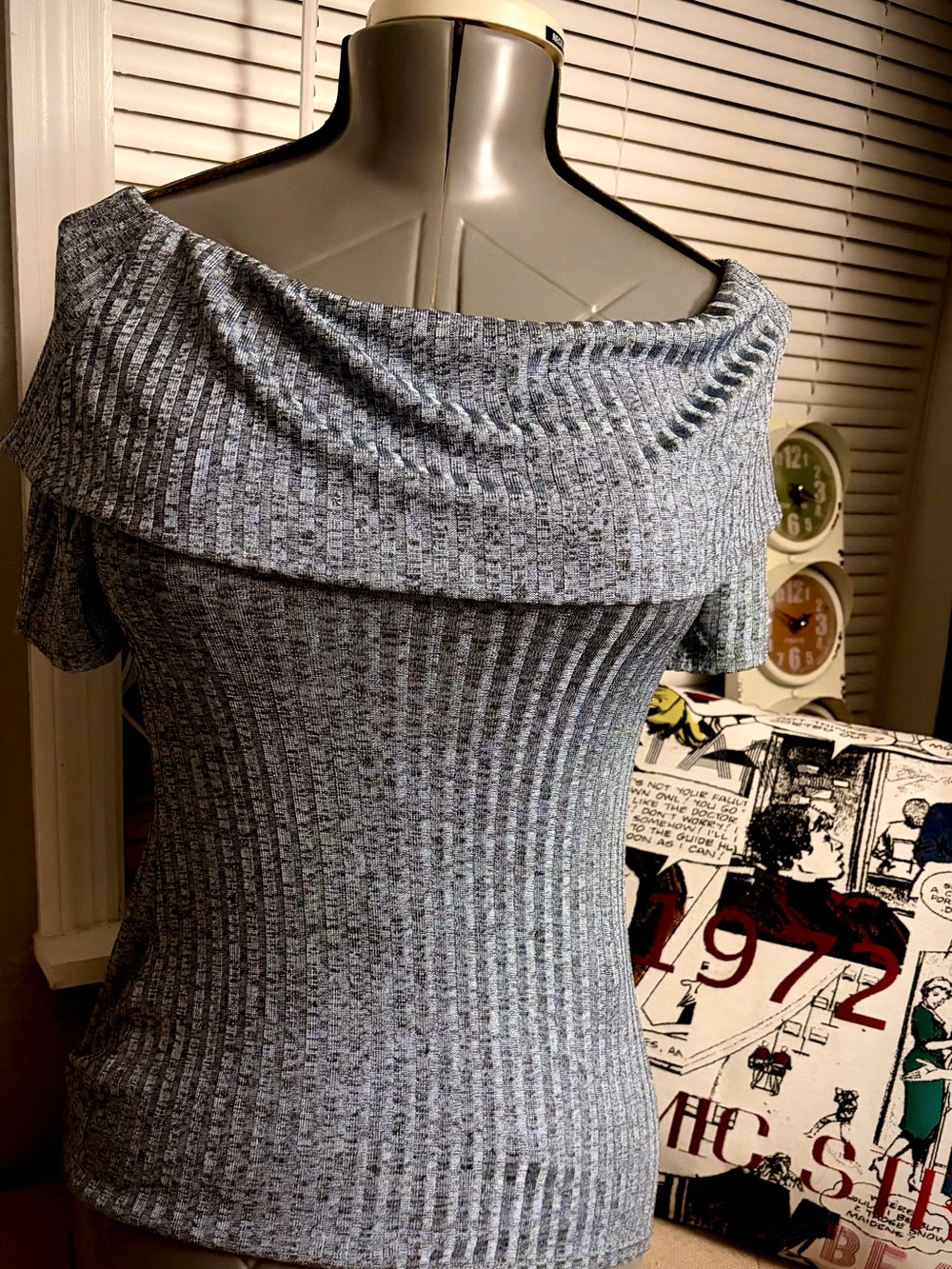 Y2K Juicy Couture Gray/blue Ribbed Off-Shoulder Short Sleeve Sweater